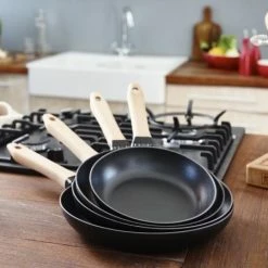 Staub Bratpfanne Aus Gusseisen Mit Holzgriff 28 Cm / 21,5 Cm -Casserole shop 000010882 3