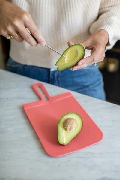 Koziol Faltbares Schneidebrett SNAP In Coral S 6 Koziol Faltbares Schneidebrett SNAP In Coral S – Bild 4