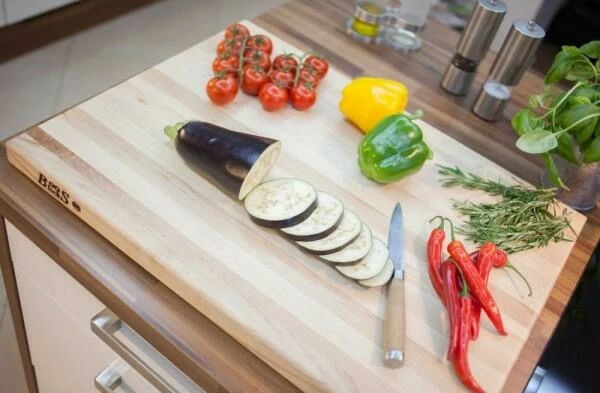 Boos Blocks Schneidebrett Professional R Aus Ahorn, 4 Cm 61 X 46 X 4 Cm/ 8,2 Kg 5 Boos Blocks Schneidebrett Professional R Aus Ahorn, 4 Cm 61 X 46 X 4 Cm/ 8,2 Kg – Bild 3