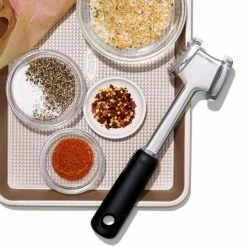 OXO Good Grips Fleischklopfer -Casserole shop GG 11303000 DieCastMeatTenderizer PDP 05