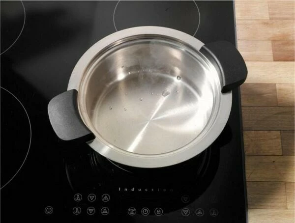 Kuhn Rikon Hotpan Servierkochtopf In Schwarz 18 Cm / 2 L 5 Kuhn Rikon Hotpan Servierkochtopf In Schwarz 18 Cm / 2 L – Bild 3