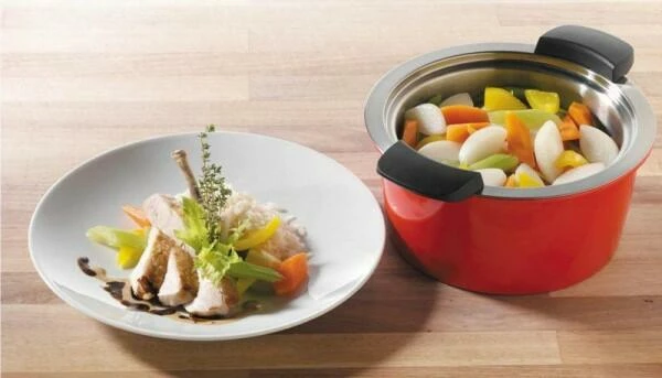 Kuhn Rikon Hotpan Servierkochtopf In Rot 14 Cm / 1 L 9 Kuhn Rikon Hotpan Servierkochtopf In Rot 14 Cm / 1 L – Bild 7