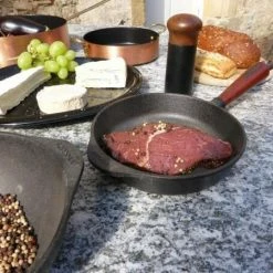 Skeppshult Bratpfanne Mit Holzgriff 26 Cm / 4 Cm 12 Skeppshult Bratpfanne Mit Holzgriff 26 Cm / 4 Cm -Casserole shop Image Bild Kupfer und Gusseisen 23 neu l 2