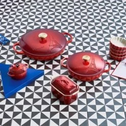 Le Creuset Gourmet-Profitopf Eiffelturm In Kirschrot 30 Cm 12 Le Creuset Gourmet-Profitopf Eiffelturm In Kirschrot 30 Cm -Casserole shop LC 20201021 France Eiffelturm kirschrot