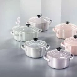 Le Creuset Mini Cocotte In Chiffon Pink Metallic -Casserole shop Metallics LS08 1