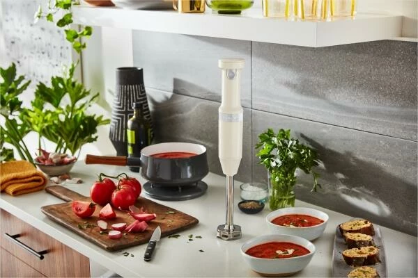 KitchenAid Kabelloser Stabmixer In Creme 7 KitchenAid Kabelloser Stabmixer In Creme – Bild 5