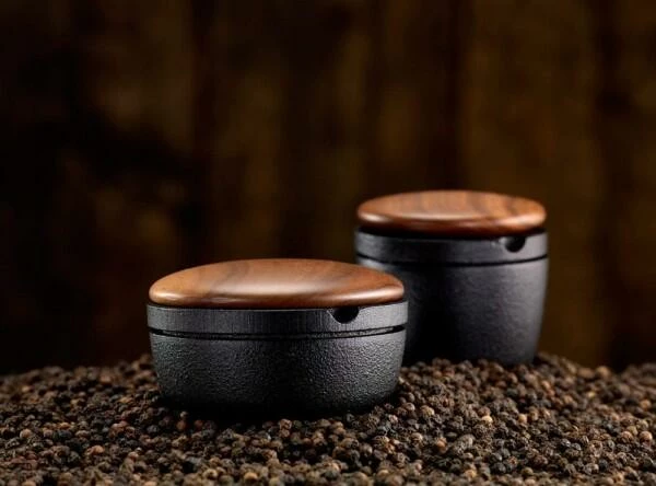 Skeppshult Salzbehälter Kleiner Swing In Walnuss 6 Skeppshult Salzbehälter Kleiner Swing In Walnuss – Bild 4