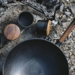 Skeppshult Grillpfanne Mit Walnussgriff, 25 Cm 11 Skeppshult Grillpfanne Mit Walnussgriff, 25 Cm -Casserole shop environment picture 0865v 71 l 1